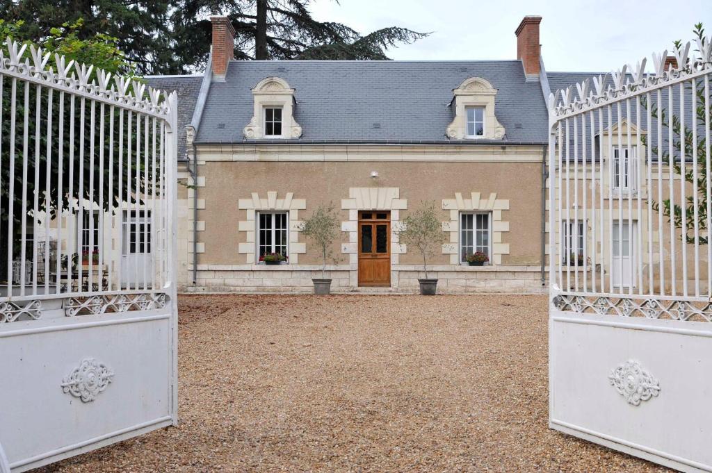 Chambres Et Tables D'Hotes Le Voriou Couddes Exteriér fotografie